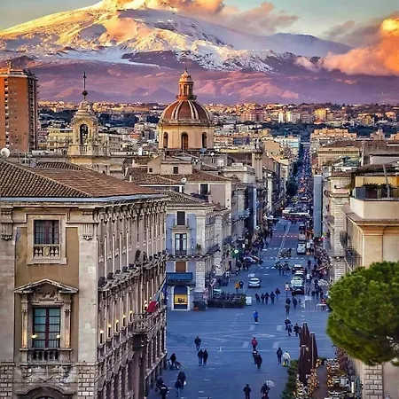 Azalea House * Catania
