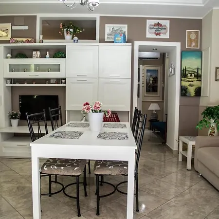شقة Azalea House *