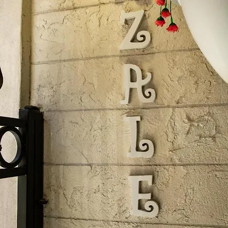 Lägenhet Azalea House *