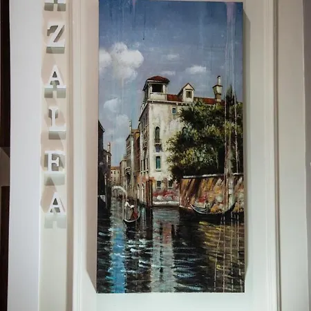 Azalea House * Catane